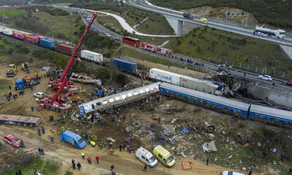 Βίντεο με τον 3χρονο γιο της αδικοχαμένης Αθηνάς στα Τέμπη - Ένα μπαλόνι ψηλά στον ουρανό για τη μαμά…